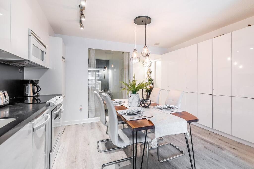 Luxury Suite Downtown Toronto Near Cn Tower Екстериор снимка