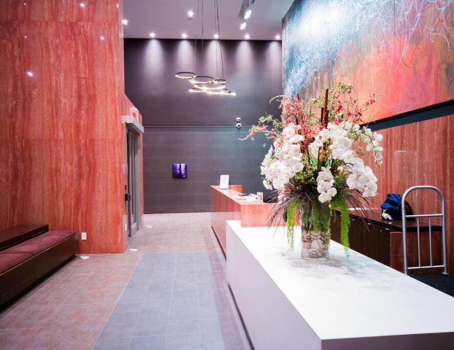 Luxury Suite Downtown Toronto Near Cn Tower Екстериор снимка