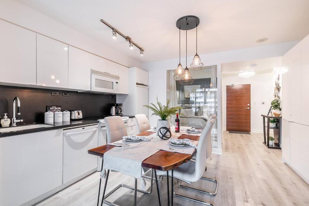 Luxury Suite Downtown Toronto Near Cn Tower Екстериор снимка